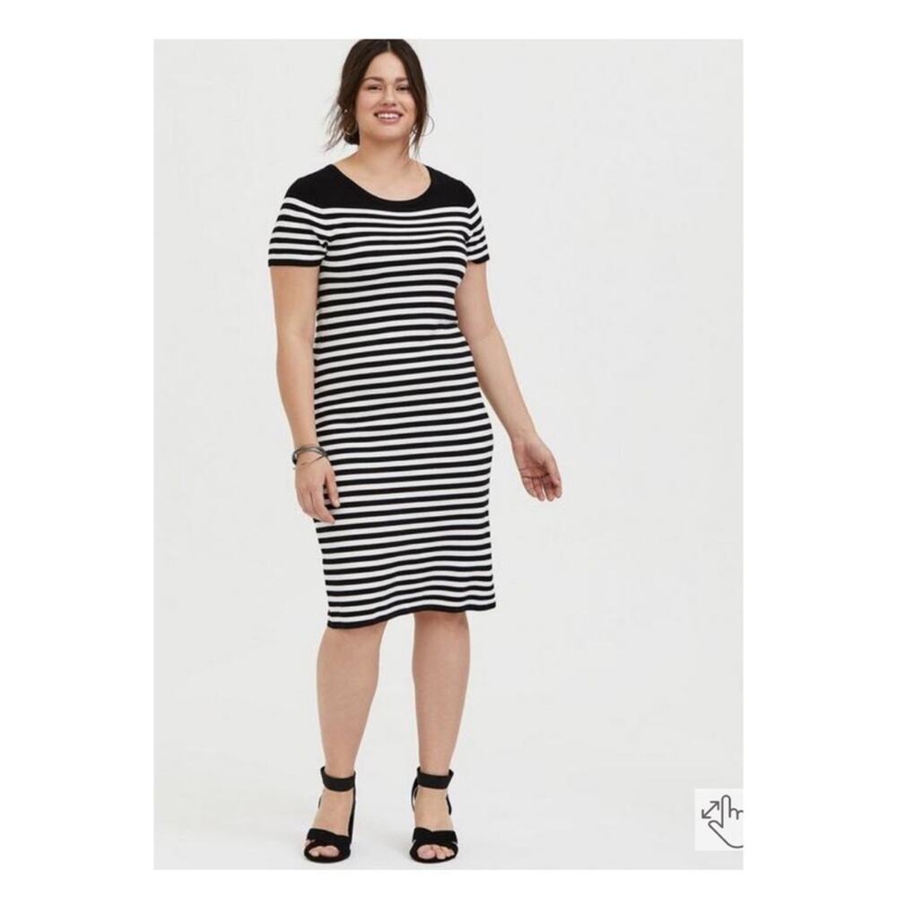 Torrid Black&White Stripe Sweater Shift Dress Sz.1 NWT
